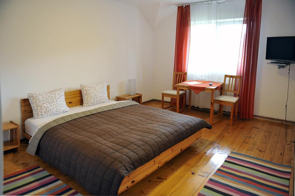Pensiunea Tiuta Hotell Corbeni Exteriör bild