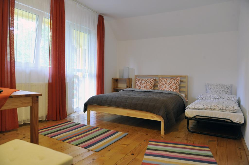 Pensiunea Tiuta Hotell Corbeni Exteriör bild